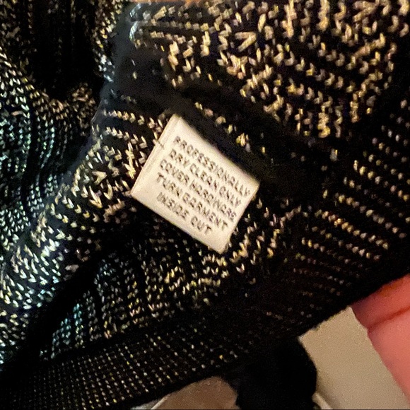 St John Couture Sweater/Jacket - Picture 5 of 8